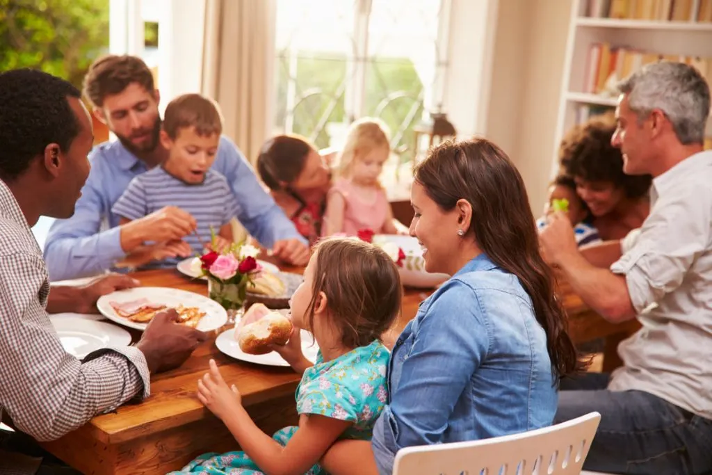 Dining Area Tips for More Enjoyable Family Meals