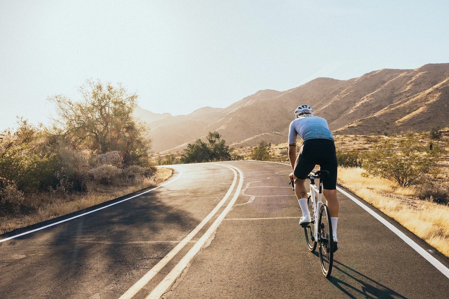Anchor E2 Carbon Road Bike Selling Out After Customization Feature Goes Viral